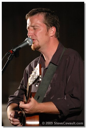 Peter Mulvey_1906-BEST.JPG